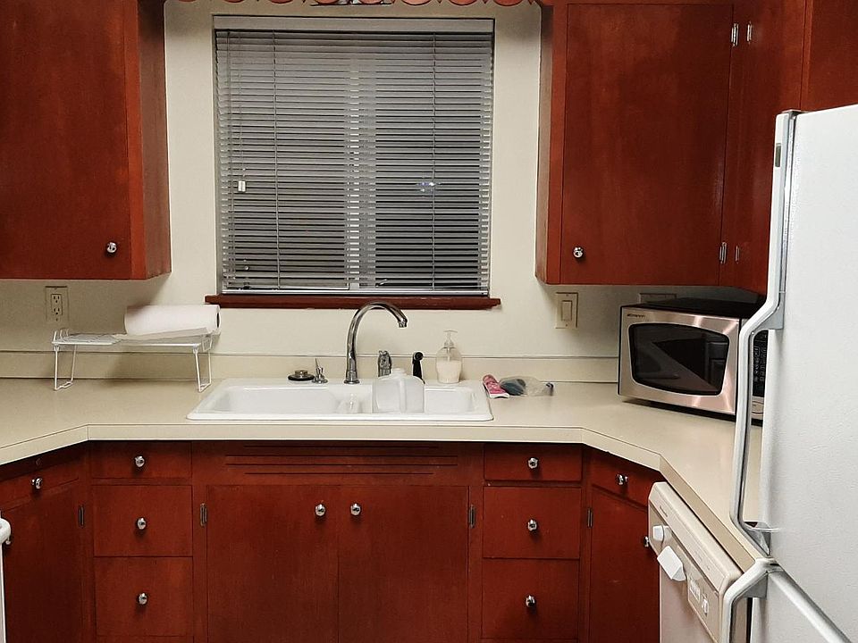 2nd image of 4511 SE 37th Ave