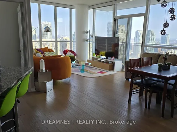 223 Webb Dr, Mississauga, ON