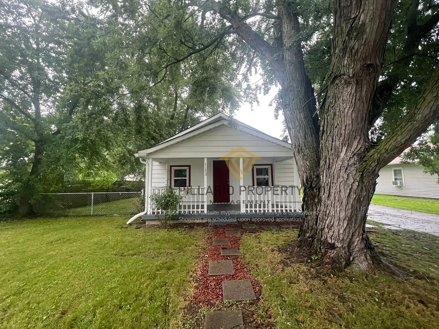 Don't miss out on this fantastic opportunity a charming 2-bedroom, 1-bathroom cottage house locat... — Photo 2