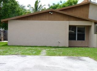 5944 S Rue Rd, West Palm Beach, FL 33415