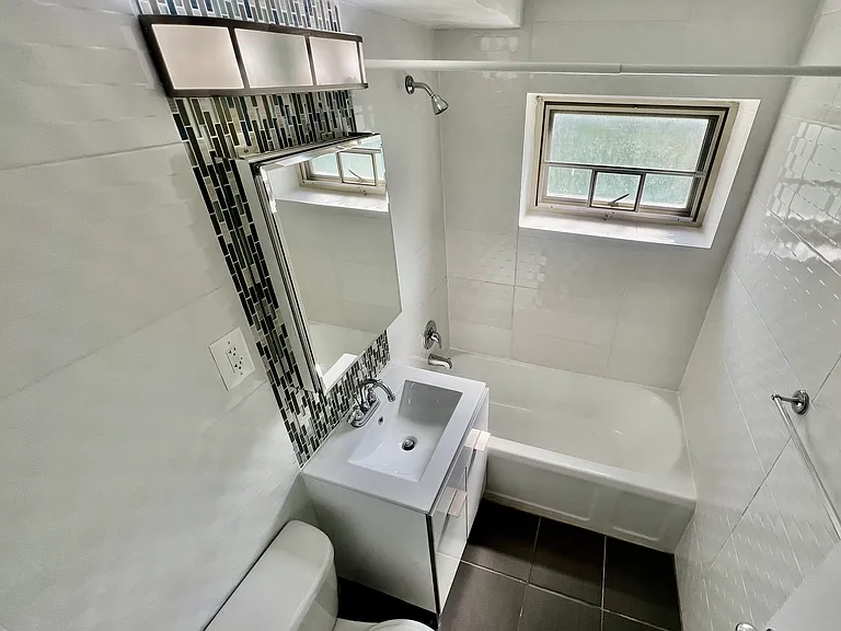 69-35 186th Ln #2A — Photo 10