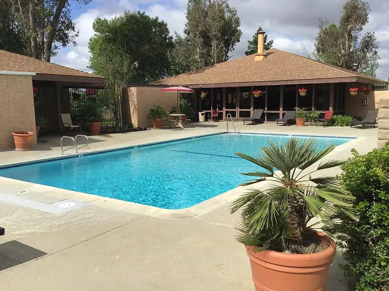 1342 Vista Serena Ave #1 — Photo 5