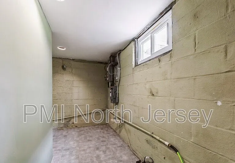150 Pleasant Ave — Photo 37