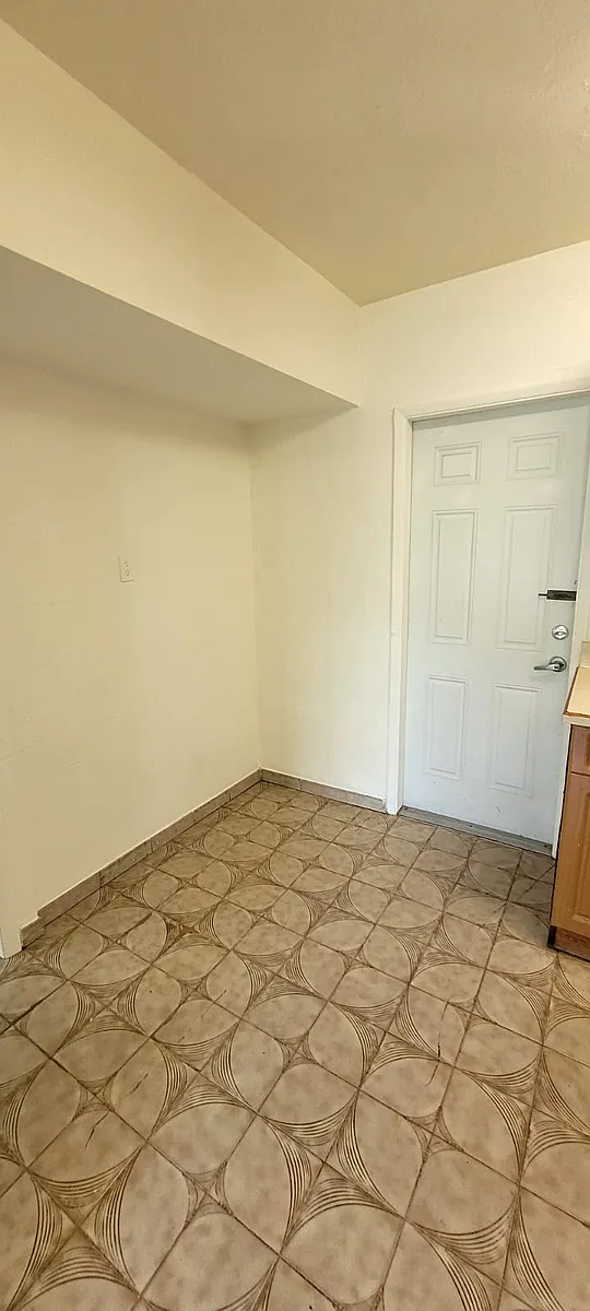 Primary Photo - 2154 SW 14th Ter #5