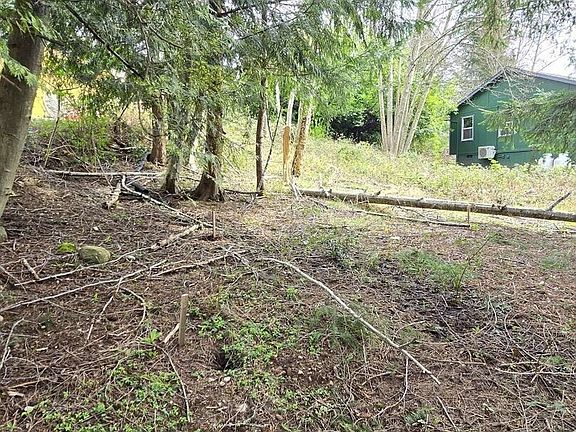 5th image of 340 Ridgeway Place