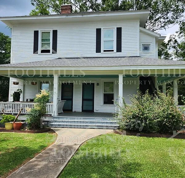 120 Anderson Ave #B — Photo 1