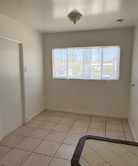 2512 W Alhambra Rd #1/2 — Photo 9