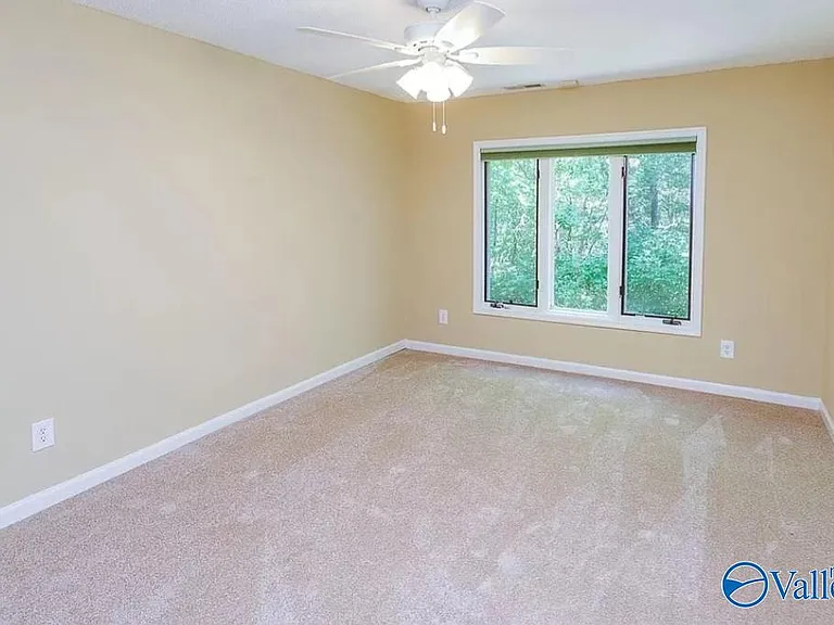 207 Mountain Ridge Dr #4 — Photo 15