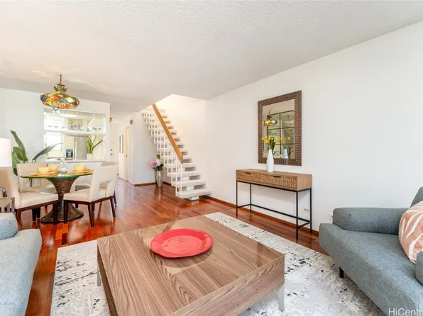 500 University Ave APT 301, Honolulu, HI 96826