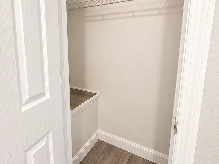 531 Lakemont Ave NW — Photo 15
