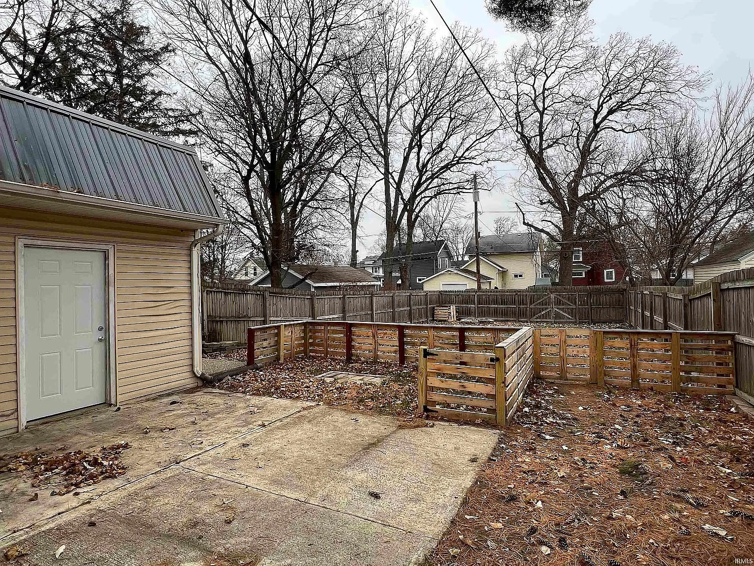 3 bed, 875 sqft, $1,300 — Photo 4