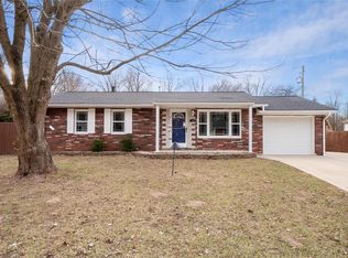 130 Ridgemoor Dr, Glen Carbon, IL 62034