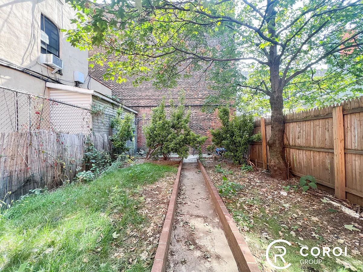 Building Photo - 550 Saint Marks Ave #1