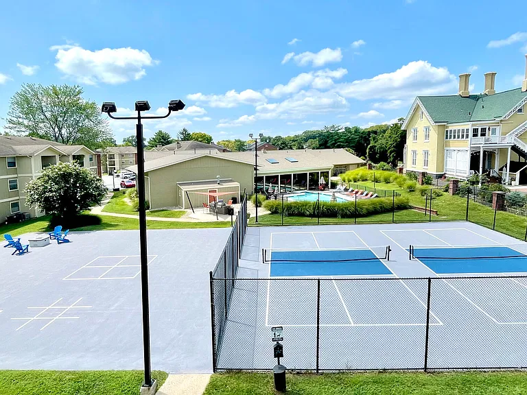 Cypress Pointe — Photo 45