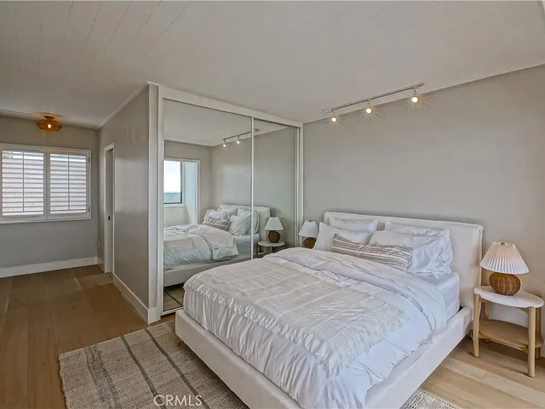 320 Marine Ave — Photo 43