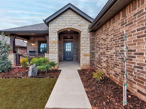3rd image of 4832 Sand Lily Ln