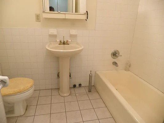 Rented by John O'Kelly Real Estate | media 4