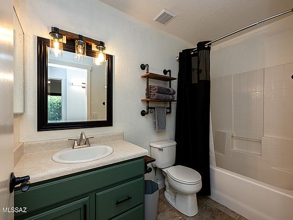 3rd image of 4219 S Mayberry Pl