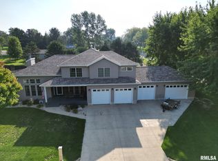 407 Swank St, Galva, IL 61434