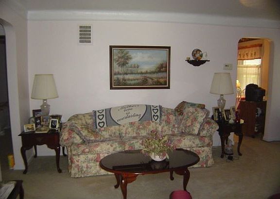5th image of 120 Traymore Blvd