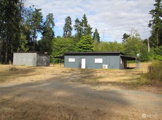 726 Lake Farm Rd, Port Angeles, WA 98362