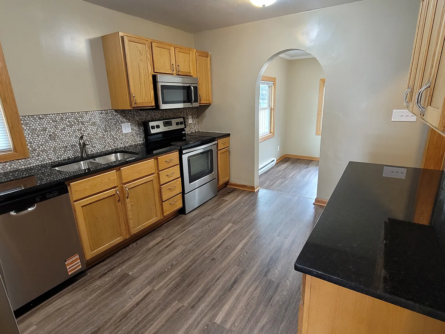 4 bed, $2,145 — Photo 3