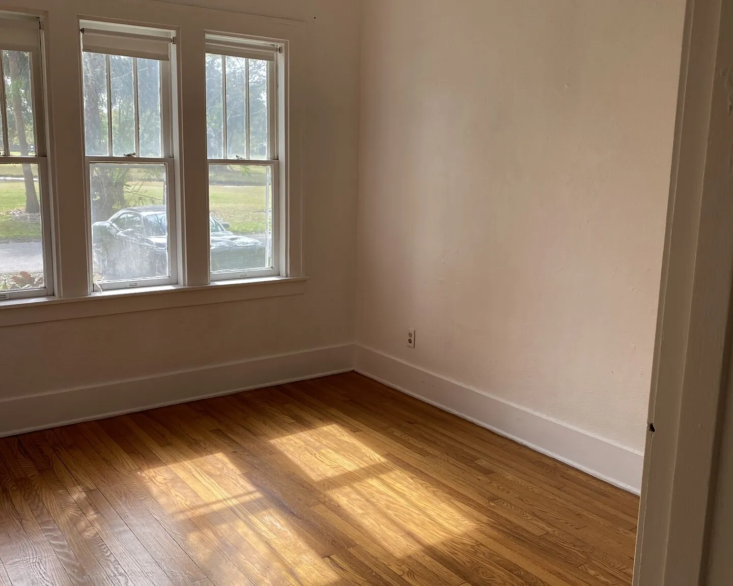 401 Niblick Way — Photo 2