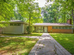 218 Lake Dr E, Thomasville, NC 27360