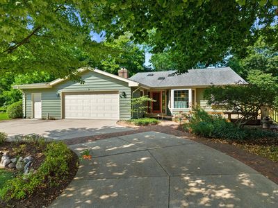 12655 N River Forest CIRCLE, Mequon, WI, 53092