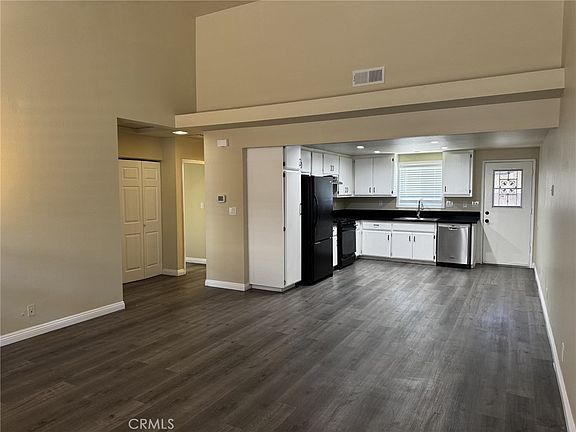 3rd image of 171 N Alameda Ave #B