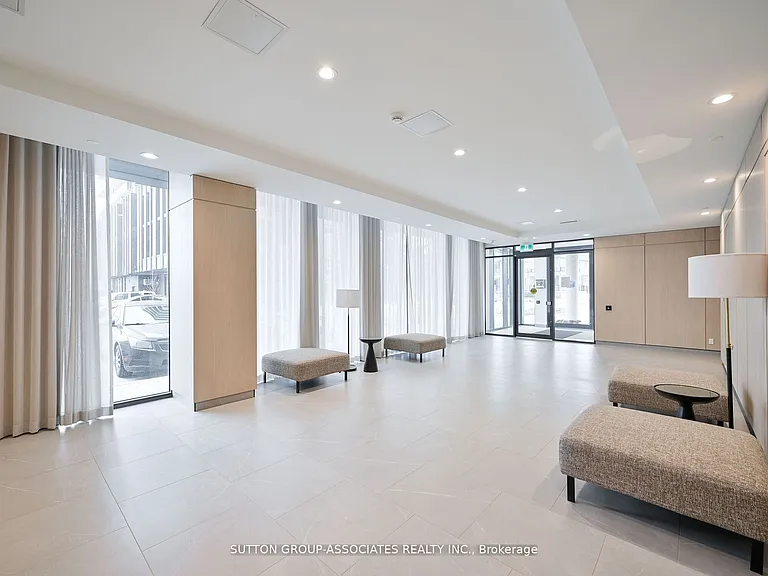 225 Veterans Dr #810 — Photo 27