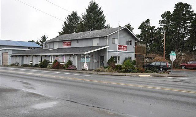 1st image of 711 Pacific Ave N