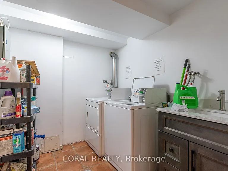 49 Jerome St #LOWER — Photo 20