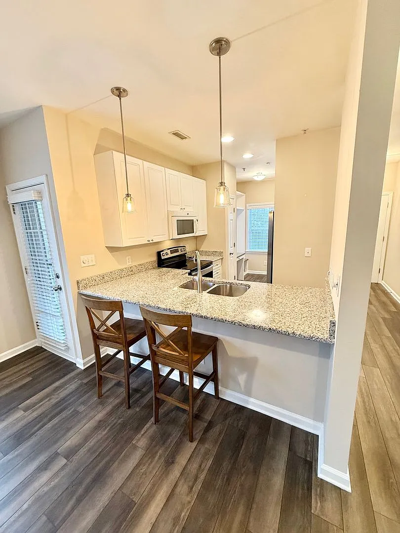 Modern Condo Near Lake Norman!! — Photo 4