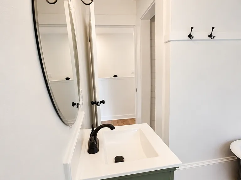 166 Kenan St #C — Photo 15
