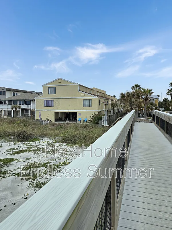 2 bed, 2.0 bath, 1037 sqft, $3,200 — Photo 2