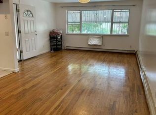 6145 160th St FLOOR 1, Fresh Meadows, NY 11365