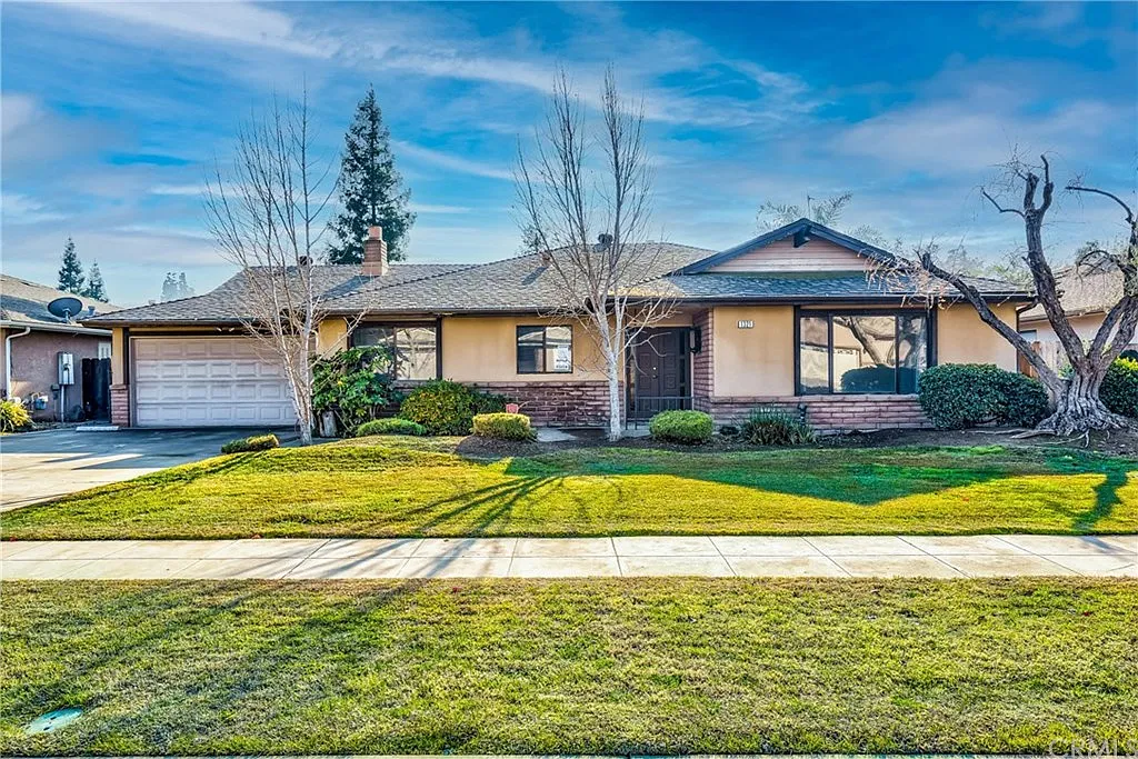 1321 W Millbrae Ave photo 1