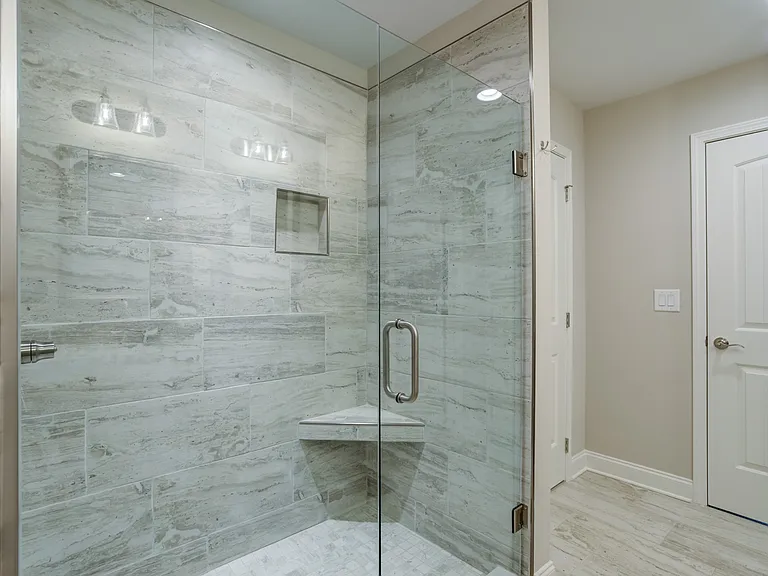 2410 Union Pointe Ln — Photo 10