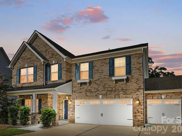 3537 Arnica Ct, Tega Cay, SC 29708