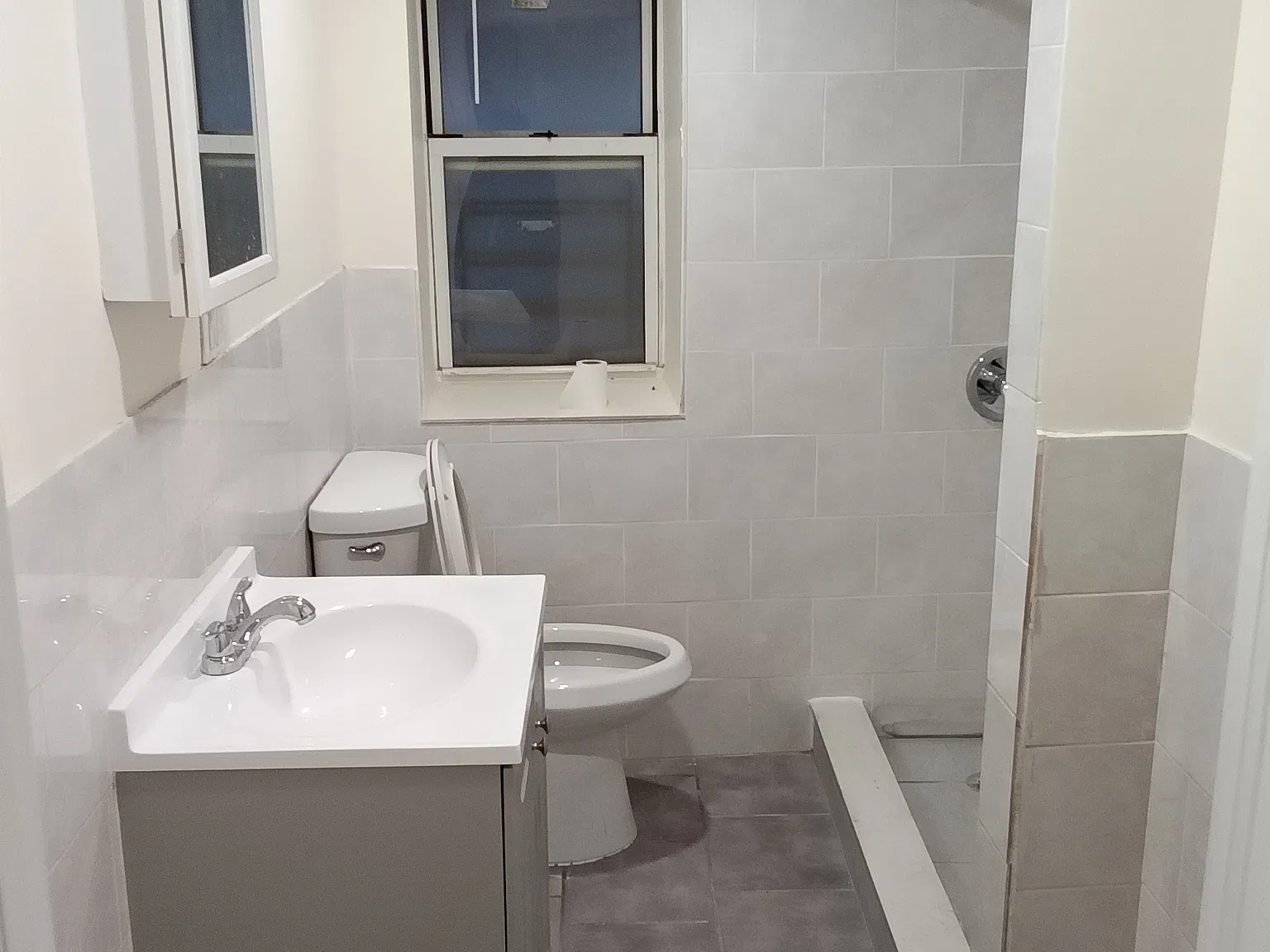 2 bed, 1.5 bath, 1000 sqft, $2,400 — Photo 2