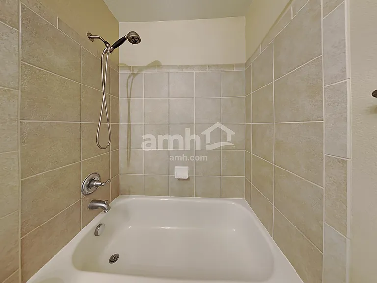 1556 S Catawba Cir — Photo 20