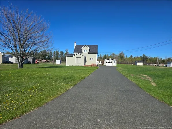 3647 Morais St, Bas Caraquet, NB E1W 5Y1