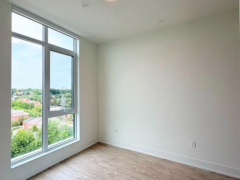858 Dupont St #Penthouse 17 — Photo 6