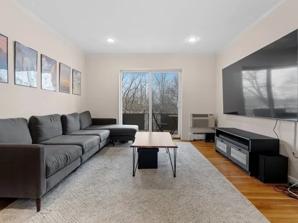 135 Granite Ave APT 49, Dorchester, MA 02124