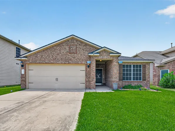 902 Marigold Rd, Baytown, TX 77521