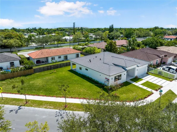 21205 Ingraham Ave, Cutler Bay, FL 33189