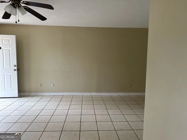 3 bed, 2.0 bath, 1034 sqft, $965 — Photo 4