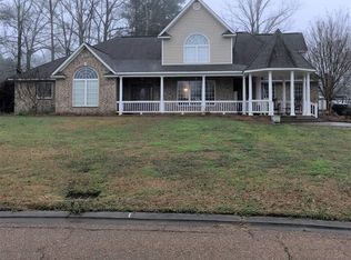 100 Bonn Ed Cir, Calhoun, LA 71225