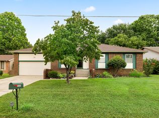 1801 W McGee St, Springfield, MO 65807